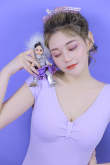 一个人看www免费在线播放